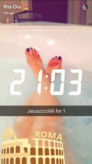 Rita Ora feet photo thumbnail