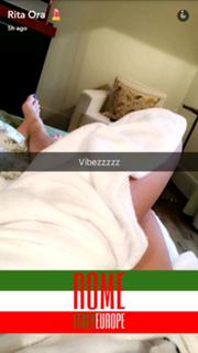 Rita Ora feet photo thumbnail