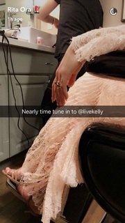 Rita Ora feet photo thumbnail