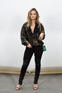 Rita Ora feet photo thumbnail