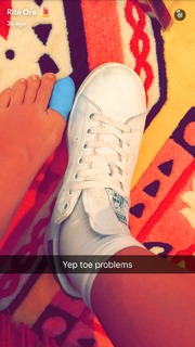 Rita Ora feet photo thumbnail