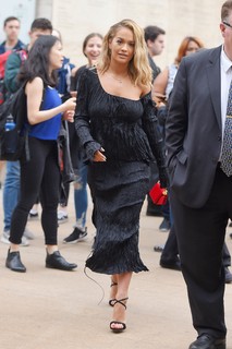 Rita Ora feet photo thumbnail