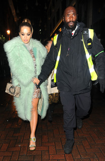 Rita Ora feet photo thumbnail