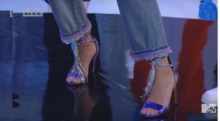 Rita Ora feet photo thumbnail