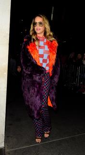 Rita Ora feet photo thumbnail