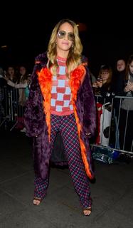 Rita Ora feet photo thumbnail