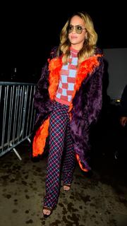 Rita Ora feet photo thumbnail