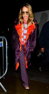 Rita Ora feet photo thumbnail