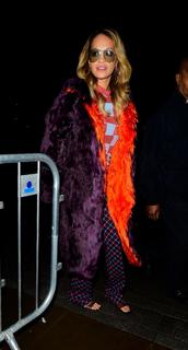 Rita Ora feet photo thumbnail