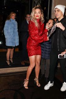 Rita Ora feet photo thumbnail