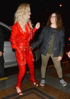 Rita Ora feet photo thumbnail