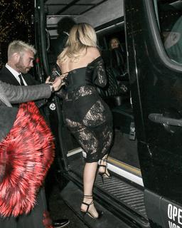 Rita Ora feet photo thumbnail