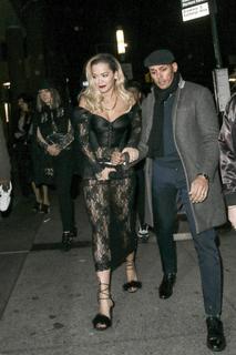 Rita Ora feet photo thumbnail