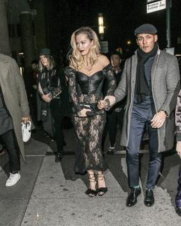 Rita Ora feet photo thumbnail