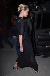 Rita Ora feet photo thumbnail