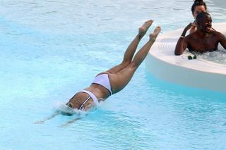 Rita Ora feet photo thumbnail
