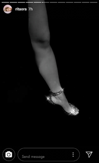 Rita Ora feet photo thumbnail