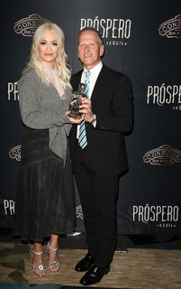 Rita Ora feet photo thumbnail