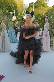 Rita Ora feet photo thumbnail