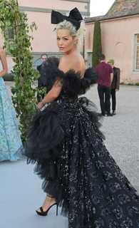 Rita Ora feet photo thumbnail