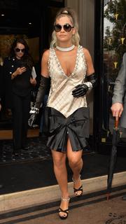 Rita Ora feet photo thumbnail