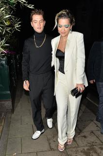 Rita Ora feet photo thumbnail