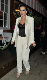 Rita Ora feet photo thumbnail