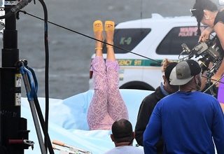 Rita Ora feet photo thumbnail