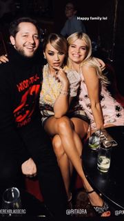 Rita Ora feet photo thumbnail