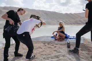 Rita Ora feet photo thumbnail