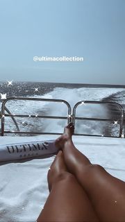 Rita Ora feet photo thumbnail