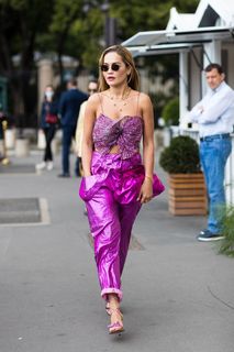 Rita Ora feet photo thumbnail