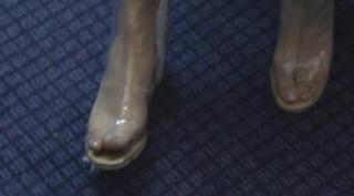 Rita Ora feet photo thumbnail