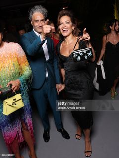 Rita Ora feet photo thumbnail