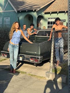 Rita Ora feet photo thumbnail