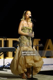Rita Ora feet photo 8