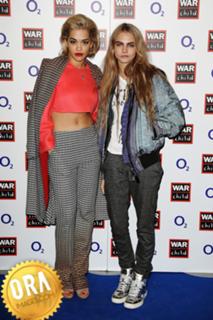 Rita Ora feet photo thumbnail