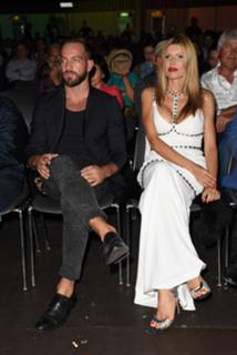 Rita Rusic feet photo thumbnail