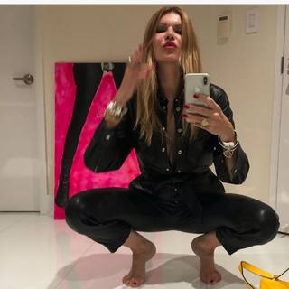 Rita Rusic feet photo thumbnail