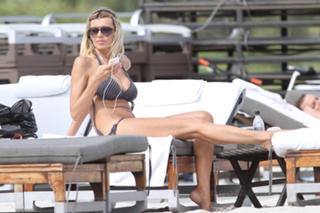 Rita Rusic feet photo thumbnail