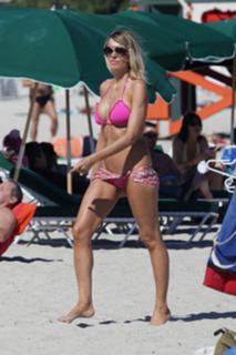 Rita Rusic feet photo thumbnail