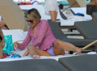 Rita Rusic feet photo thumbnail