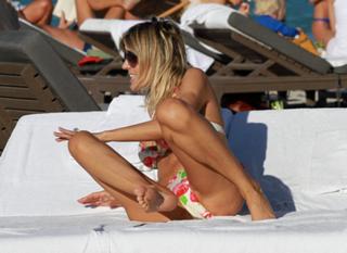 Rita Rusic feet photo thumbnail