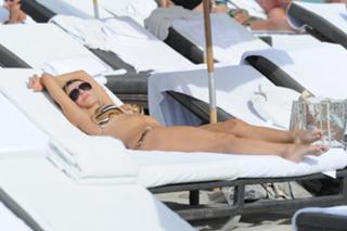 Rita Rusic feet photo thumbnail