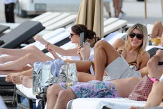 Rita Rusic feet photo thumbnail