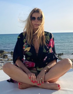 Rita Rusic feet photo thumbnail