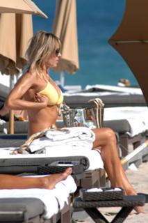 Rita Rusic feet photo thumbnail