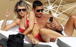 Rita Rusic feet photo thumbnail