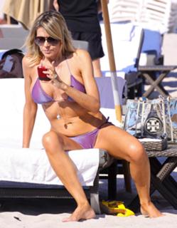 Rita Rusic feet photo thumbnail