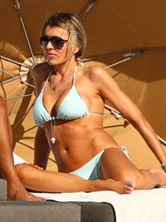 Rita Rusic feet photo thumbnail